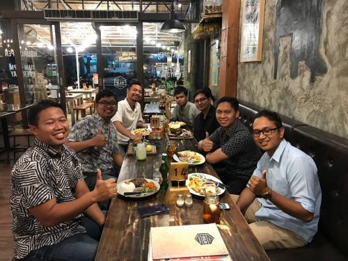 Acara Gathering Tim Sipil di Old Camp Cafe Denpasar