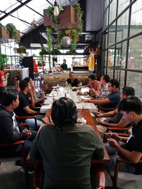 Acara Meeting Divisi Emporio Architect