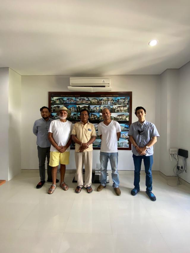 Meeting Klien Bapak Nathani di Kantor Bali