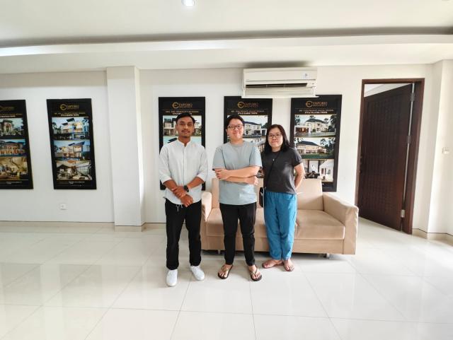 Meeting Klien Bapak Samuel di Kantor Bali