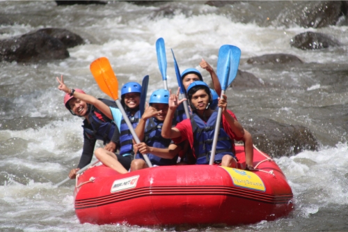 Tim Emporio Architect Bali Rafting di Ayung Dewata Rafting