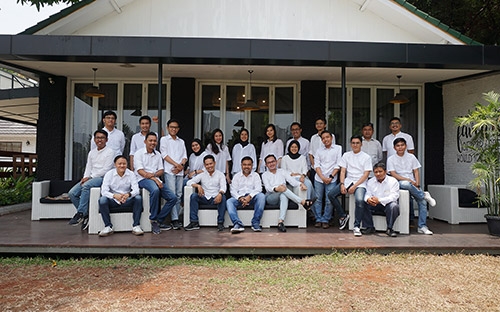 Tim Emporio Architect Jakarta Melakukan Foto Bersama