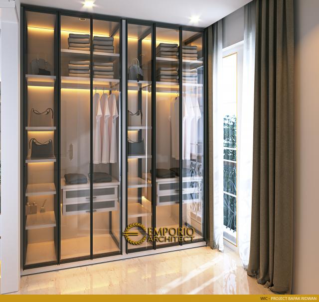 Desain Walk In Closet Rumah Classic 2 Lantai Bapak Ridwan di Bandung, Jawa Barat