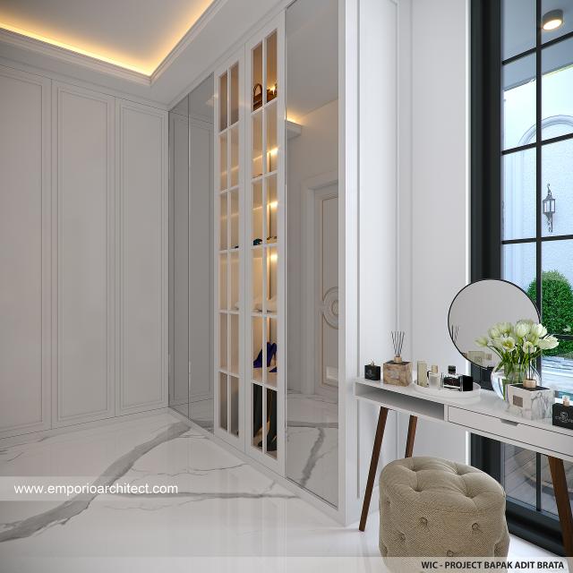 Desain Walk In Closet Rumah Mediteran 2 Lantai Mr. AB IV di Jakarta