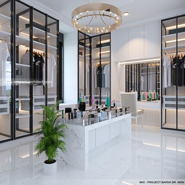 Desain Walk In Closet Rumah Klasik 3 Lantai Bapak dr. WSN di Denpasar, Bali