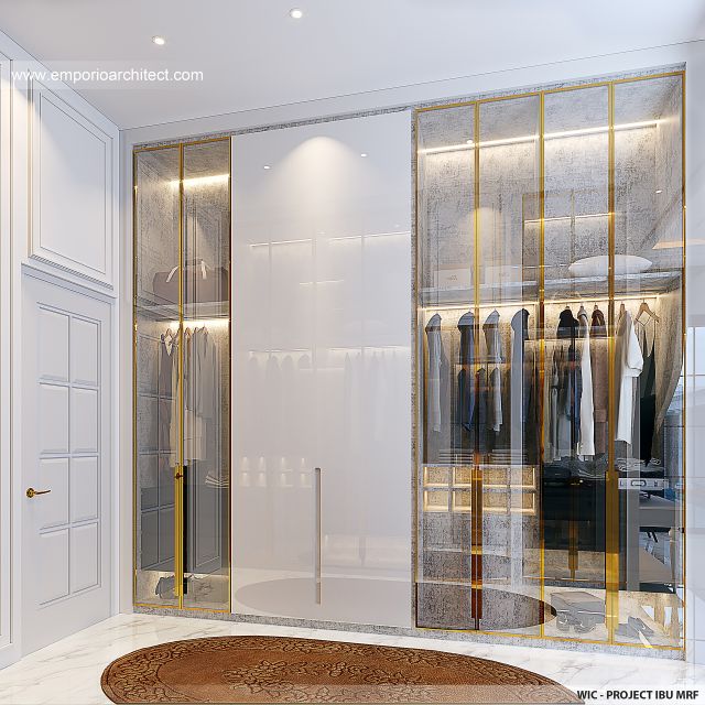 Desain Walk In Closet Rumah Klasik Mediteran 4 Lantai Ibu MRF di Jakarta