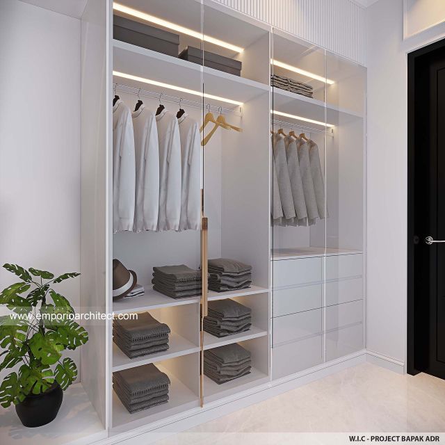 Desain Walk In Closet Rumah Klasik Modern 2 Lantai Bapak ADR di Ciledug, Tangerang