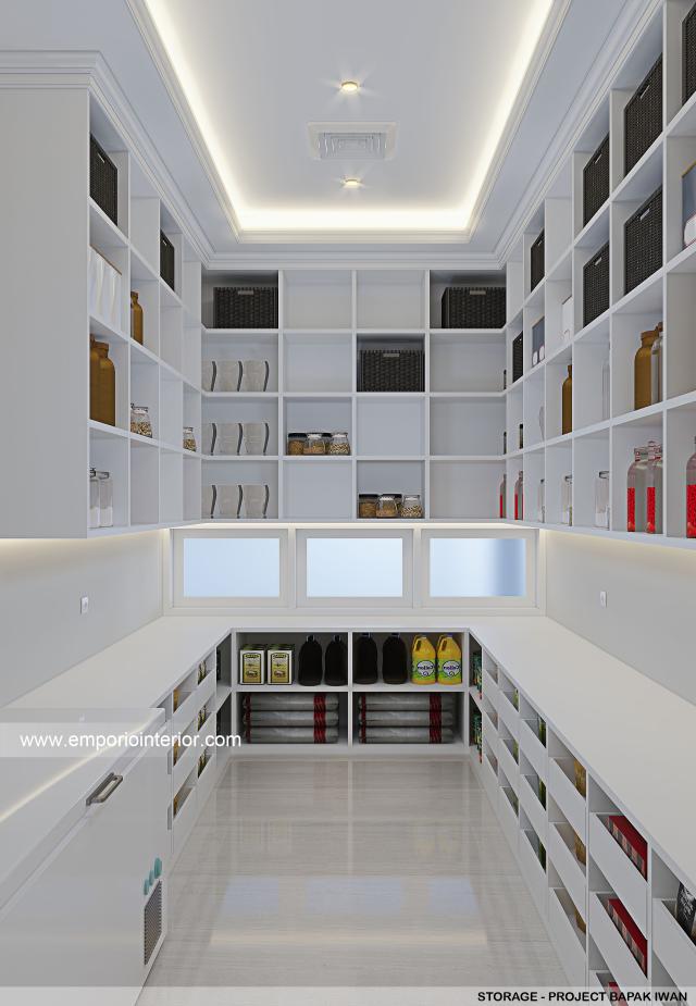 Desain Storage Rumah Klasik Modern 2.5 Lantai Bapak IWN di Jambi