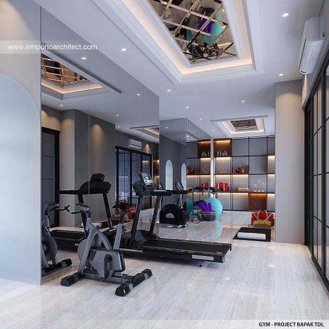 Desain Gym Area Rumah Mediteran Klasik 4 Lantai Bapak TDL di PIK, Jakarta Utara