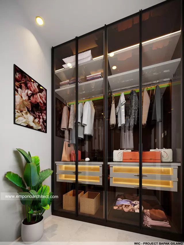 Desain Walk In Closet Rumah Modern 2 Lantai Bapak GLG di Lampung