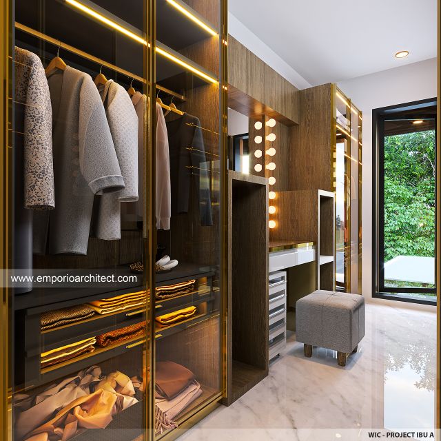 Desain Walk In Closet Rumah Modern 2 Lantai Ibu A di Badung, Bali