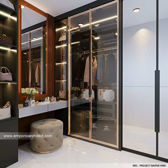 Desain Walk In Closet Rumah Modern 2 Lantai Bapak HND di Surabaya