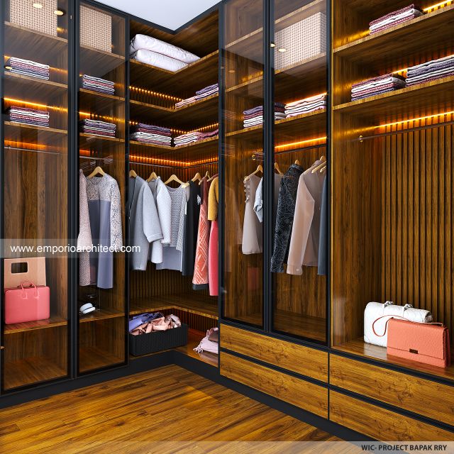 Desain Walk In Closet Rumah Modern 2 Lantai Bapak RRY di Makassar