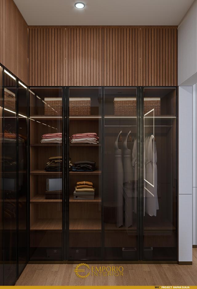 Desain Walk In Closet Rumah Modern 3 Lantai Bapak Djaja di Surabaya