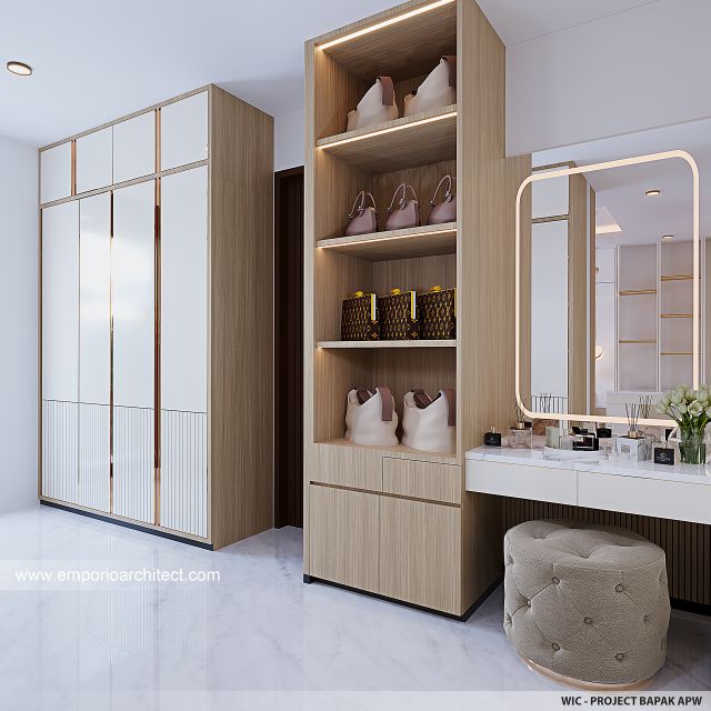 Desain Walk In Closet Rumah Modern 3 Lantai Bapak APW di Cibubur, Jakarta Timur