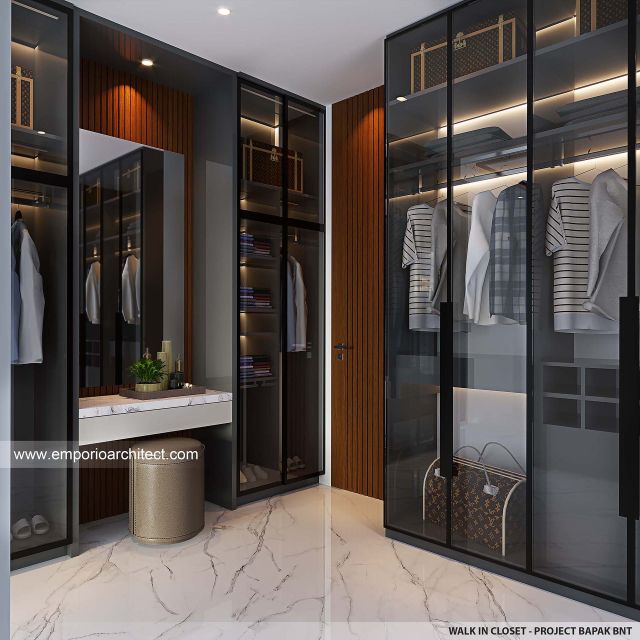 Desain Walk In Closet Rumah Modern 3 Lantai Bapak BNT di Bandung