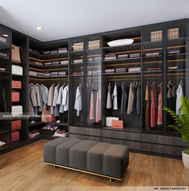 Desain Walk In Closet Rumah Modern 3 Lantai Bapak EY di Makassar