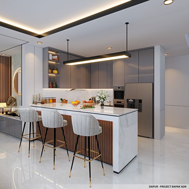 Desain Dapur Rumah Modern 3 Lantai Bapak ADR di Badung, Bali