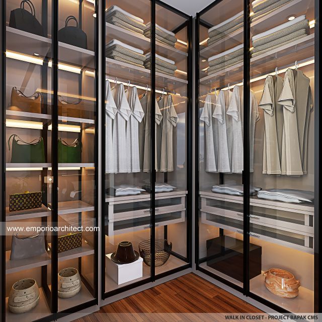 Desain Walk In Closet Rumah Modern 3 Lantai Bapak CMS di Jakarta Timur