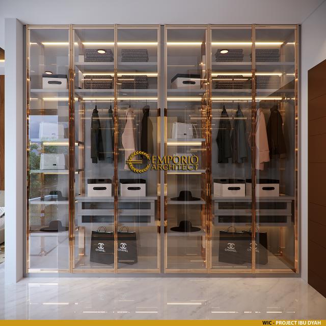 Desain Walk In Closet Rumah Modern 3 Lantai Ibu Dyah di Bandung, Jawa Barat