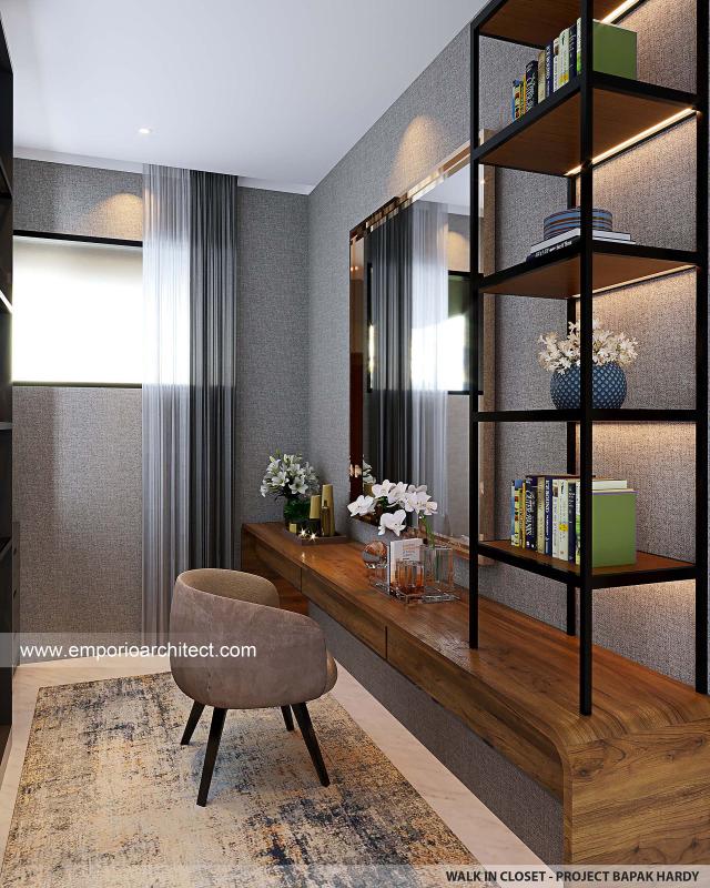 Desain Walk In Closet Rumah Modern 3.5 Lantai Bapak HDY di Jakarta