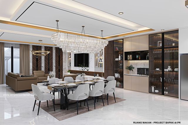 Desain Ruang Makan Rumah Modern 4 Lantai Bapak dr. PR di Denpasar, Bali