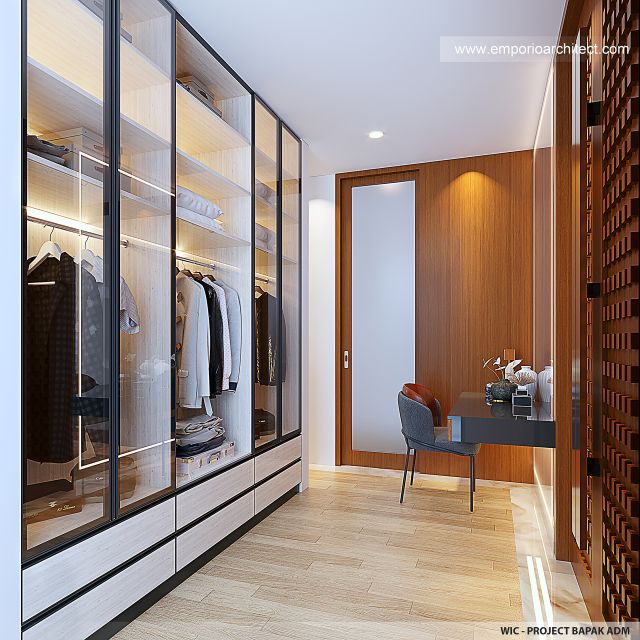 Desain Walk In Closet Rumah Modern 4 Lantai Bapak ADM di Bandung